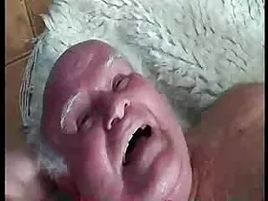 აუზი, იაპონური კომიქ ...